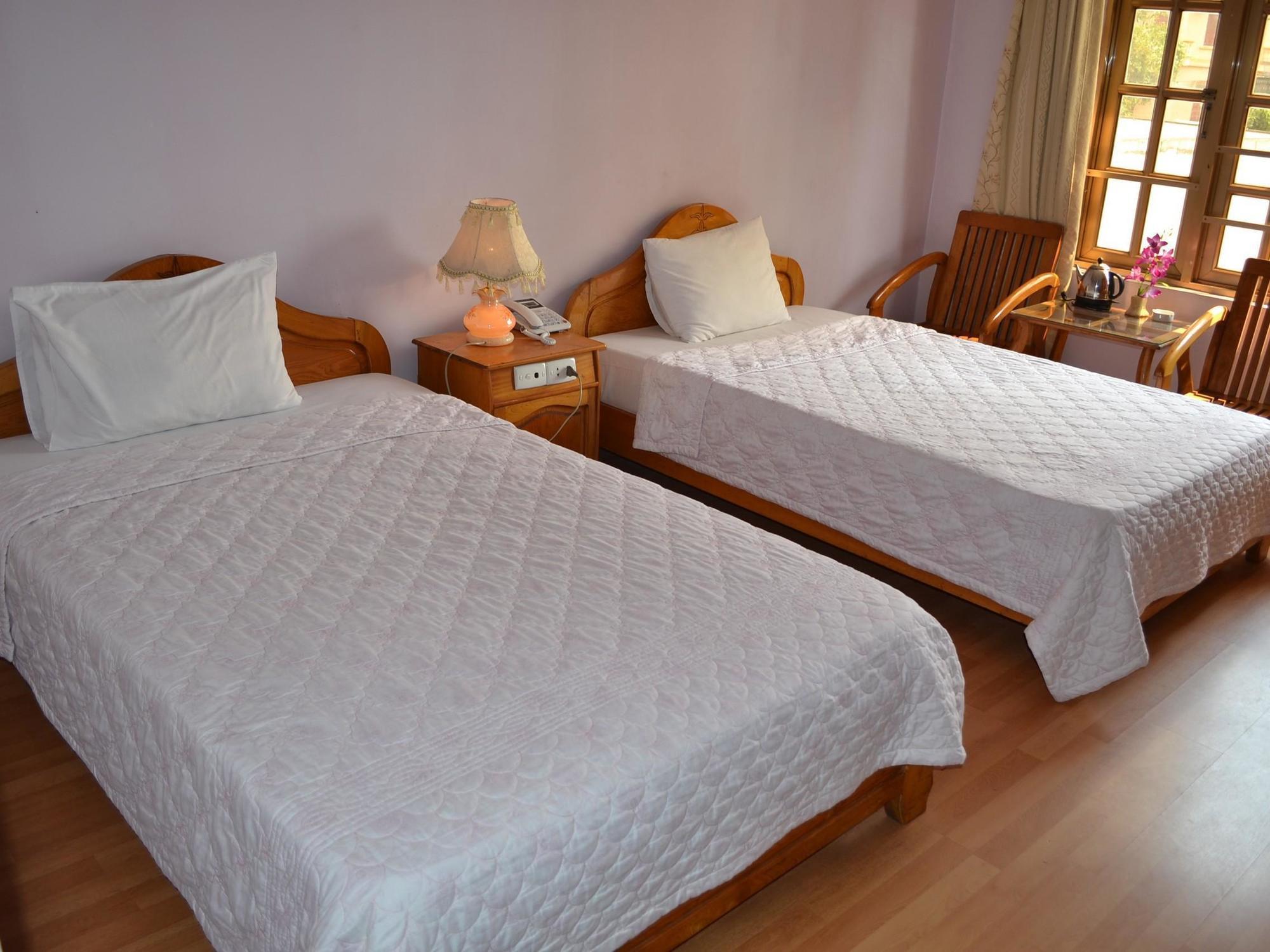 Ngoc Lan Hotel Ha Long Exterior photo