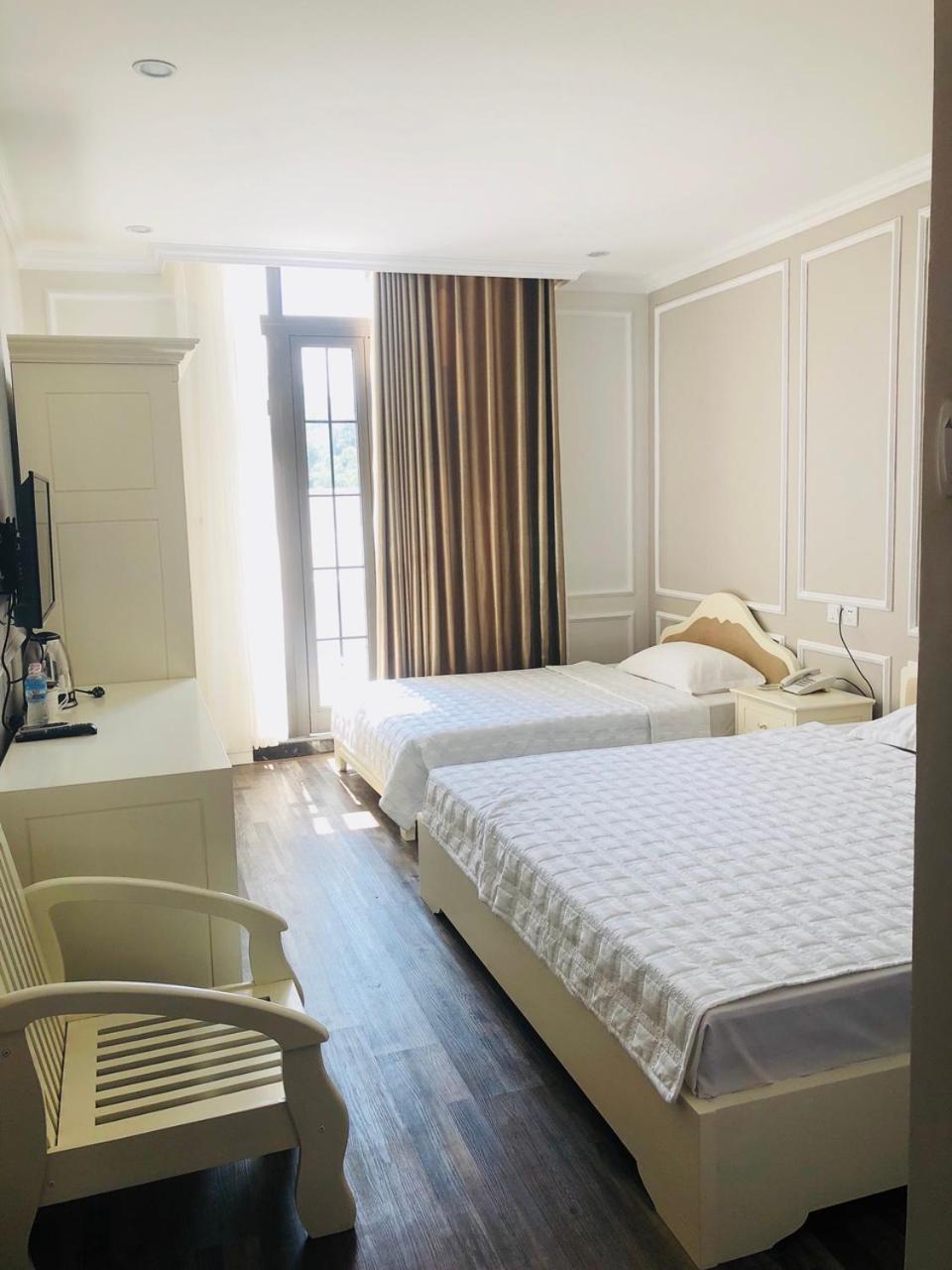 Ngoc Lan Hotel Ha Long Exterior photo