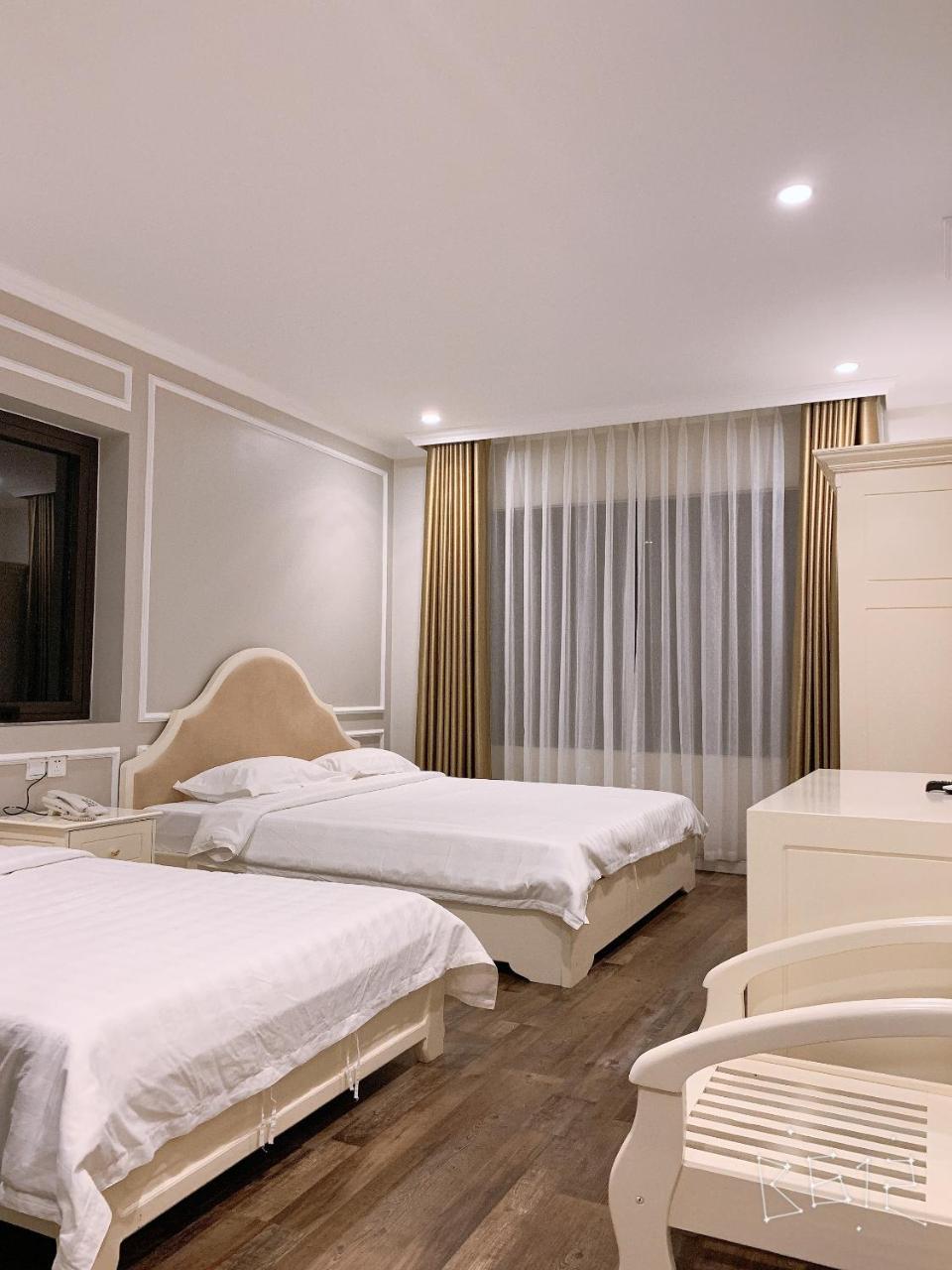 Ngoc Lan Hotel Ha Long Exterior photo